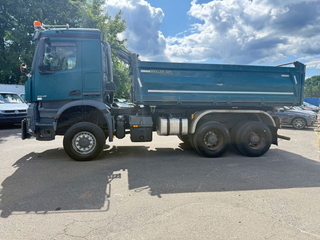 Camion basculantă Mercedes-Benz Arocs 3346 Kipper 6x6: Foto 6