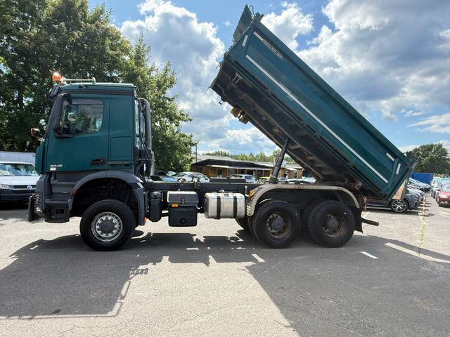 Camion basculantă Mercedes-Benz Arocs 3346 Kipper 6x6: Foto 10