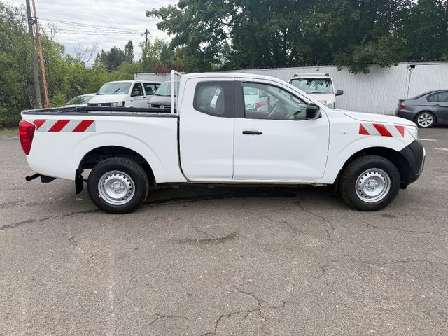 Nissan Navara NP300 Visia King Cab 4x4 - SUV: Foto 5 Nissan Navara NP300 Visia King Cab 4x4 - SUV: Foto 5