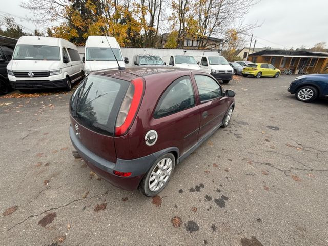 Opel Corsa 1.4 16V Elegance - Berlină/ Sedan: Foto 4 Opel Corsa 1.4 16V Elegance - Berlină/ Sedan: Foto 4