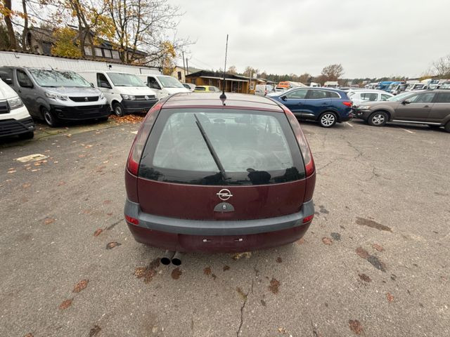 Opel Corsa 1.4 16V Elegance - Berlină/ Sedan: Foto 5 Opel Corsa 1.4 16V Elegance - Berlină/ Sedan: Foto 5