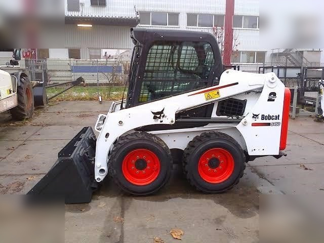 BOBCAT S450 - Mini încărcător: Foto 3 BOBCAT S450 - Mini încărcător: Foto 3