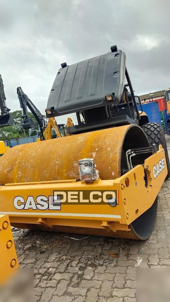 Cilindru compactor nou CASE 1107EX: Foto 14 Cilindru compactor nou CASE 1107EX: Foto 14