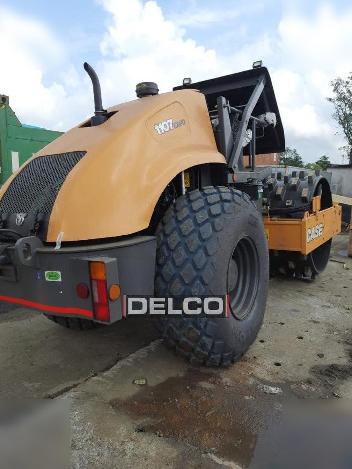 Cilindru compactor nou CASE 1107EX: Foto 9 Cilindru compactor nou CASE 1107EX: Foto 9