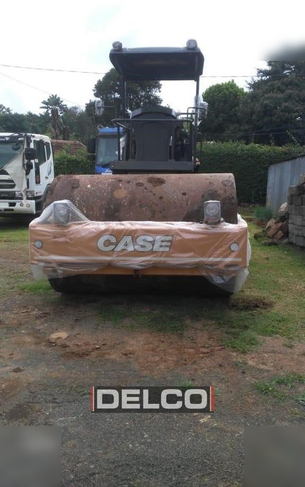 Cilindru compactor nou CASE 1107EX: Foto 11 Cilindru compactor nou CASE 1107EX: Foto 11