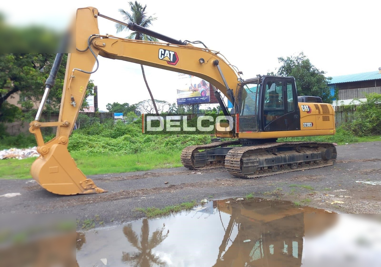 CATERPILLAR 323D3 - Excavator pe şenile: Foto 1 CATERPILLAR 323D3 - Excavator pe şenile: Foto 1