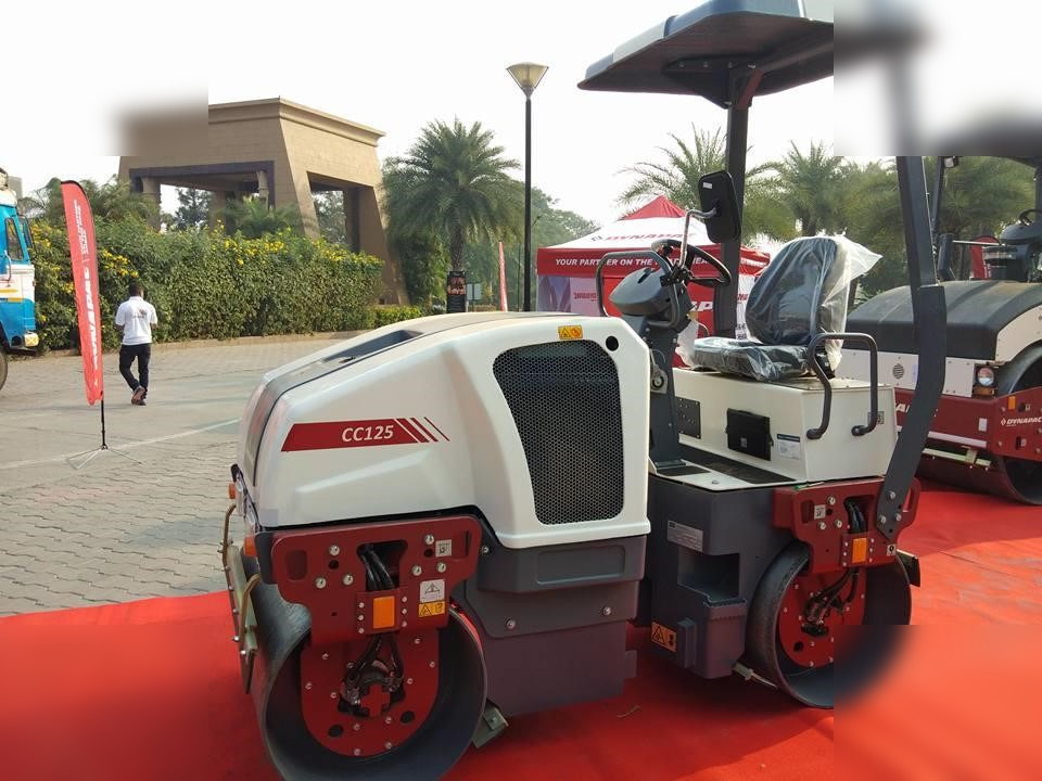 DYNAPAC CC125 - Cilindru compactor: Foto 4 DYNAPAC CC125 - Cilindru compactor: Foto 4