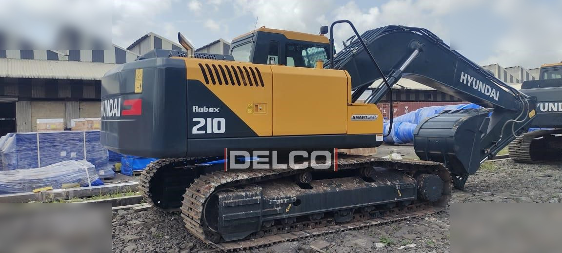 HYUNDAI ROBEX 210 - Excavator pe şenile: Foto 4 HYUNDAI ROBEX 210 - Excavator pe şenile: Foto 4