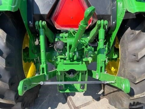 JOHN DEERE 5210 - Tractor mic: Foto 5 JOHN DEERE 5210 - Tractor mic: Foto 5