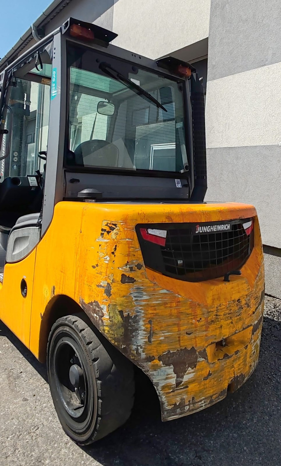 Jungheinrich DFG 550s - Stivuitor diesel: Foto 4 Jungheinrich DFG 550s - Stivuitor diesel: Foto 4