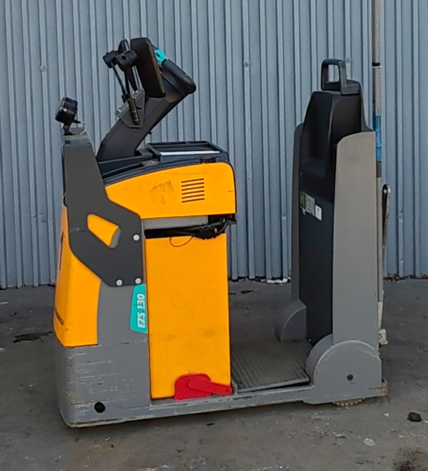 Jungheinrich ezs 130 / 2019y/ 2392mh - Tractor electric: Foto 1 Jungheinrich ezs 130 / 2019y/ 2392mh - Tractor electric: Foto 1