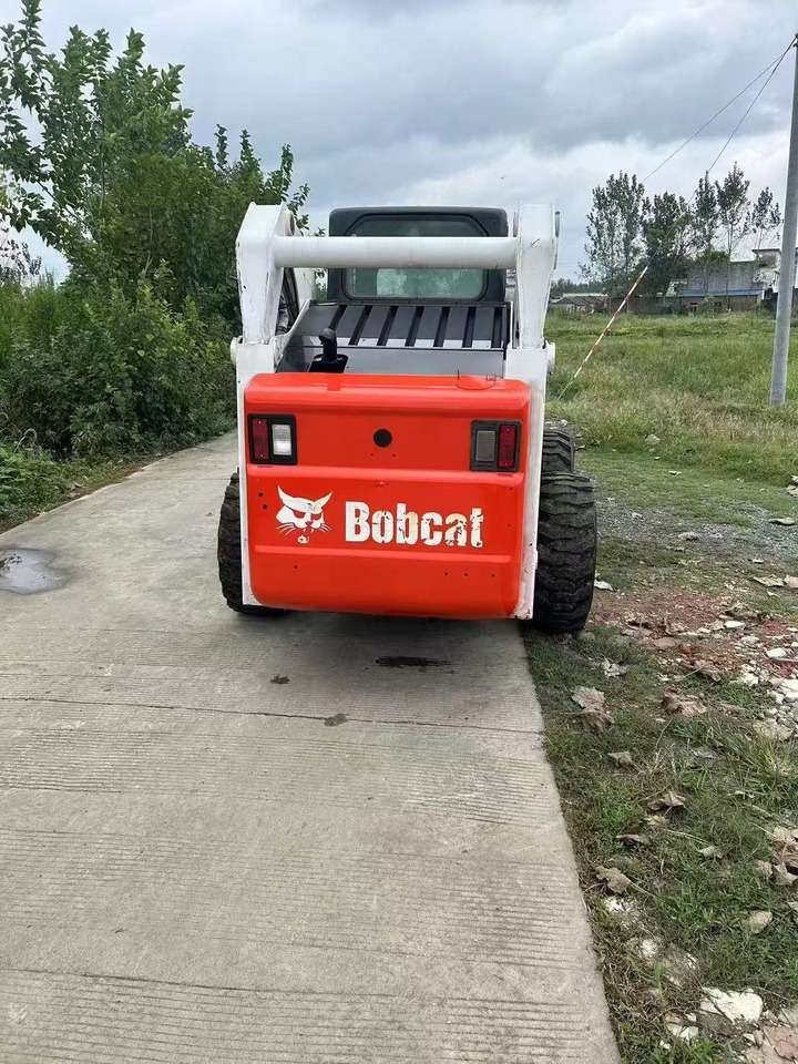 Bobcat S300 în leasing Bobcat S300: Foto 6 Bobcat S300 în leasing Bobcat S300: Foto 6