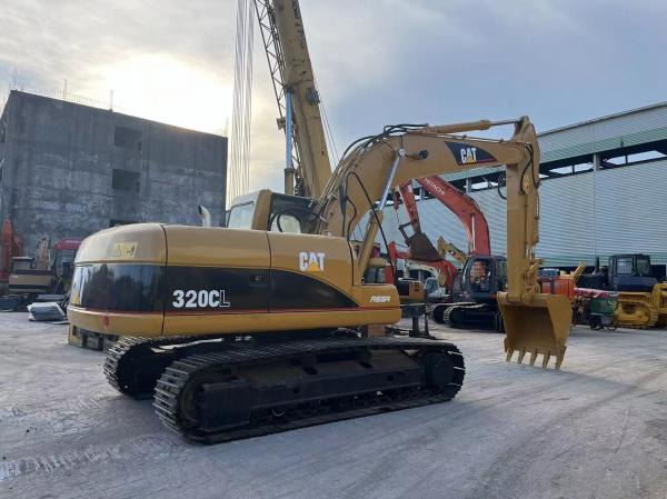 CAT 320CL - Excavator pe şenile: Foto 3 CAT 320CL - Excavator pe şenile: Foto 3