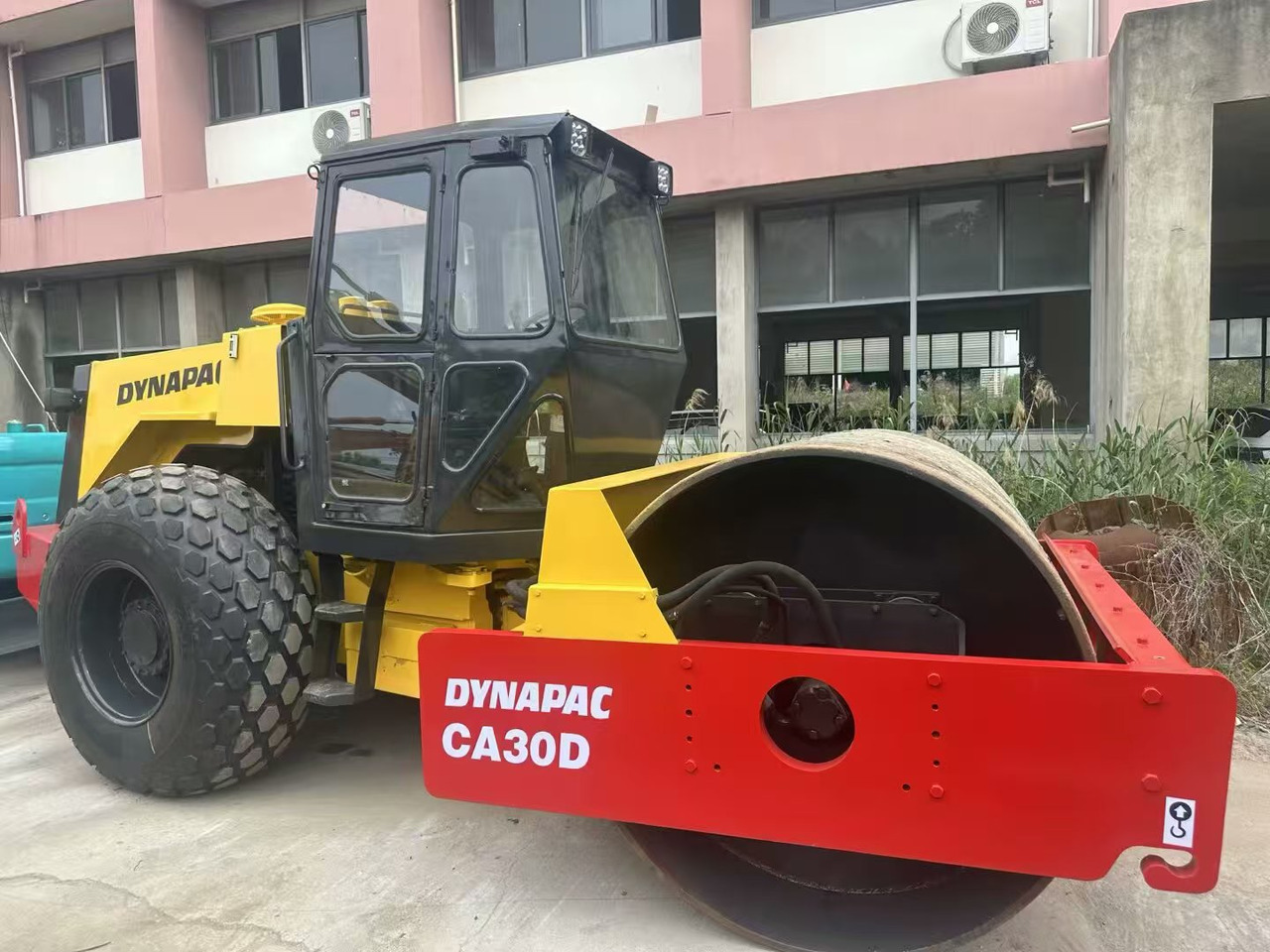 Cilindru compactor DYNAPAC CA30D: Foto 1