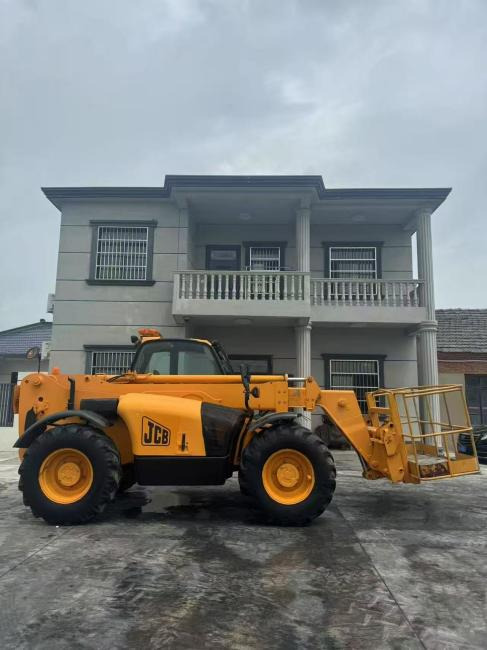 JCB 535 - Stivuitor telescopic: Foto 1 JCB 535 - Stivuitor telescopic: Foto 1