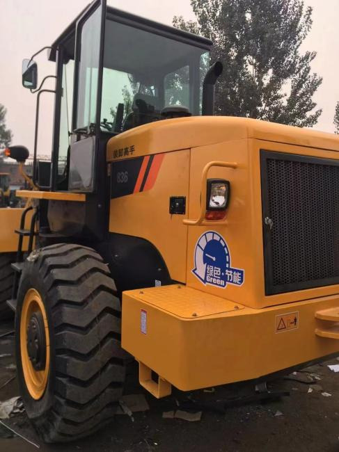 Liugong 836 - Încărcător frontal pe pneuri: Foto 3 Liugong 836 - Încărcător frontal pe pneuri: Foto 3