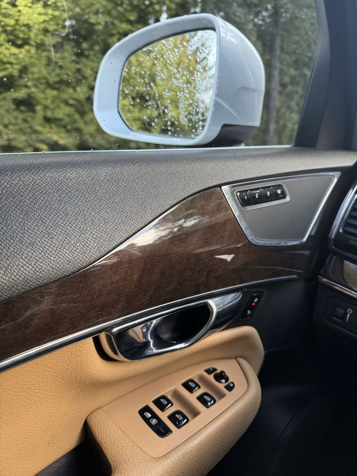 Volvo XC90 II T6 Rugget Luxury bezwypadkowy tech idealny navi 7os - SUV: Foto 4 Volvo XC90 II T6 Rugget Luxury bezwypadkowy tech idealny navi 7os - SUV: Foto 4