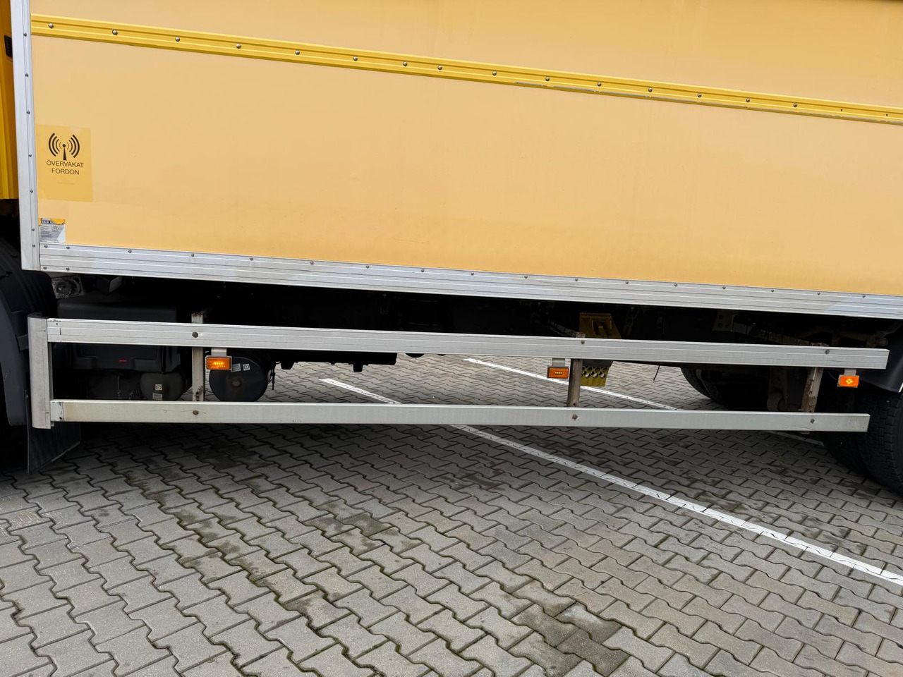 SCANIA P230 - Camion furgon: Foto 4 SCANIA P230 - Camion furgon: Foto 4