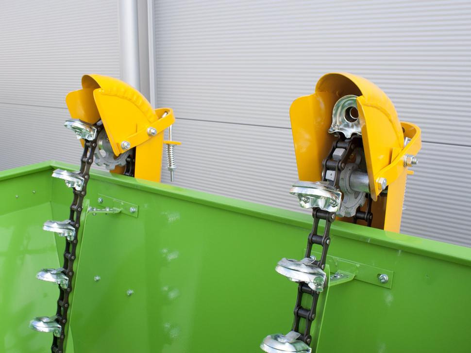 Bomet Kartoffelpflanzmaschine / Potato planter / Planteuse de pomme de terre / Piantapatate / Sadzarka ziemniaków - Maşină de plantat cartofi: Foto 4 Bomet Kartoffelpflanzmaschine / Potato planter / Planteuse de pomme de terre / Piantapatate / Sadzarka ziemniaków - Maşină de plantat cartofi: Foto 4