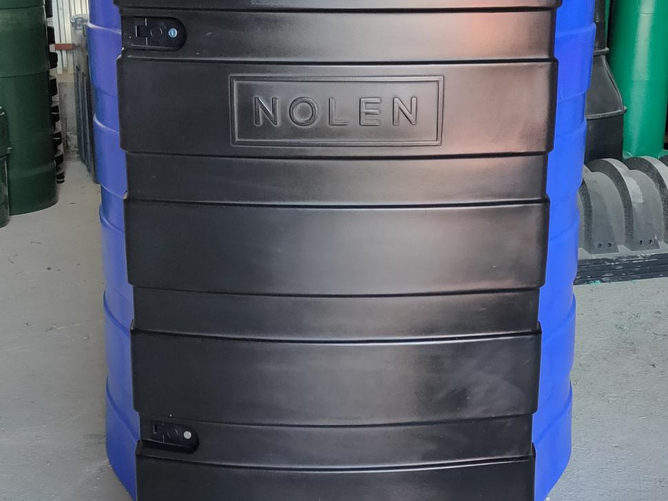 DC AdBlue-Behälter / AdBlue tank / Cuve à AdBlue / Serbatoio / Depósito / Бак для AdBlue / Zbiornik AdBlue 1500 l - Rezervor de stocare: Foto 5 DC AdBlue-Behälter / AdBlue tank / Cuve à AdBlue / Serbatoio / Depósito / Бак для AdBlue / Zbiornik AdBlue 1500 l - Rezervor de stocare: Foto 5