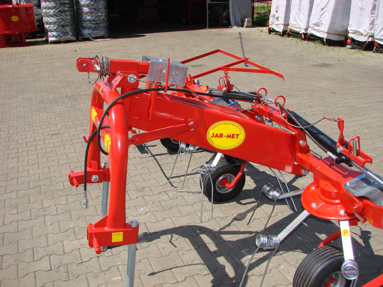 JAR-MET Schwader / Tedder / Faneuse / Przetrząsacz 5,2 m - Maşină de întors fânul: Foto 4 JAR-MET Schwader / Tedder / Faneuse / Przetrząsacz 5,2 m - Maşină de întors fânul: Foto 4