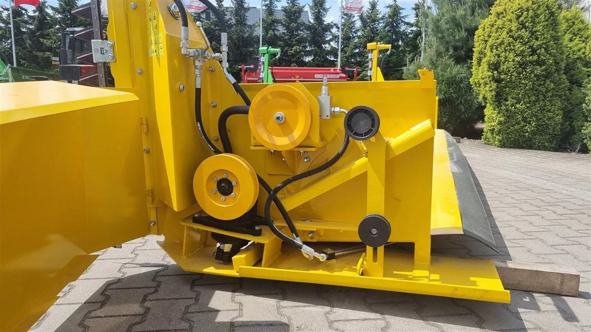 Lupus Rapsvorsatz / Rape cutter / Barre de coupe à colza / Mesa de colza / Tavolo da colza / Рапсовый стол / Stół do rzepaku 6 m - Echipament recoltat rapita: Foto 5 Lupus Rapsvorsatz / Rape cutter / Barre de coupe à colza / Mesa de colza / Tavolo da colza / Рапсовый стол / Stół do rzepaku 6 m - Echipament recoltat rapita: Foto 5