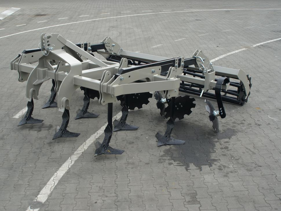 ROLEX Flügelschargrubber / Stubble cultivator / Dechaumeur à dents / Aratri stoppiatori / Стерневой культиватор / Agregat podorywkowy 3 m - Cultivator: Foto 1 ROLEX Flügelschargrubber / Stubble cultivator / Dechaumeur à dents / Aratri stoppiatori / Стерневой культиватор / Agregat podorywkowy 3 m - Cultivator: Foto 1