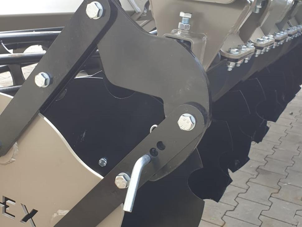 Grapă cu discuri nou ROLEX Hydraulische Scheibenegge / Hydraulic discs harrow / Dechaumeur à disques / Erpice a dischi / Дисковая гидравлическая борона тип лёгкий с тележкой / Brona talerzowa hydraulicznie składana lekka: Foto 17 Grapă cu discuri nou ROLEX Hydraulische Scheibenegge / Hydraulic discs harrow / Dechaumeur à disques / Erpice a dischi / Дисковая гидравлическая борона тип лёгкий с тележкой / Brona talerzowa hydraulicznie składana lekka: Foto 17