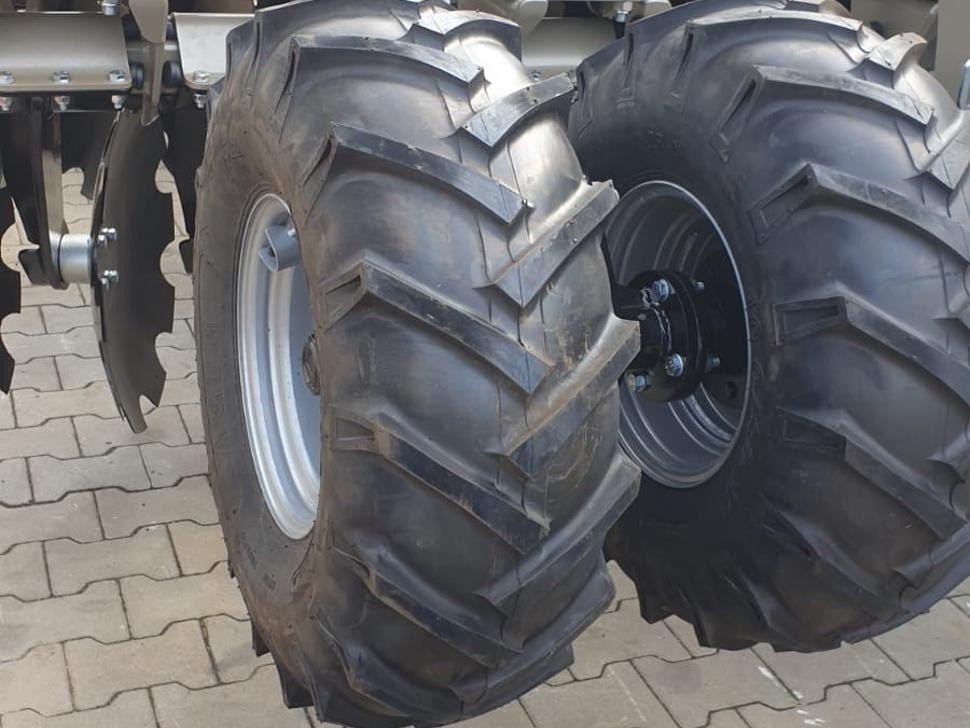 Grapă cu discuri nou ROLEX Hydraulische Scheibenegge / Hydraulic discs harrow / Dechaumeur à disques / Erpice a dischi / Дисковая гидравлическая борона тип лёгкий с тележкой / Brona talerzowa hydraulicznie składana lekka: Foto 19 Grapă cu discuri nou ROLEX Hydraulische Scheibenegge / Hydraulic discs harrow / Dechaumeur à disques / Erpice a dischi / Дисковая гидравлическая борона тип лёгкий с тележкой / Brona talerzowa hydraulicznie składana lekka: Foto 19