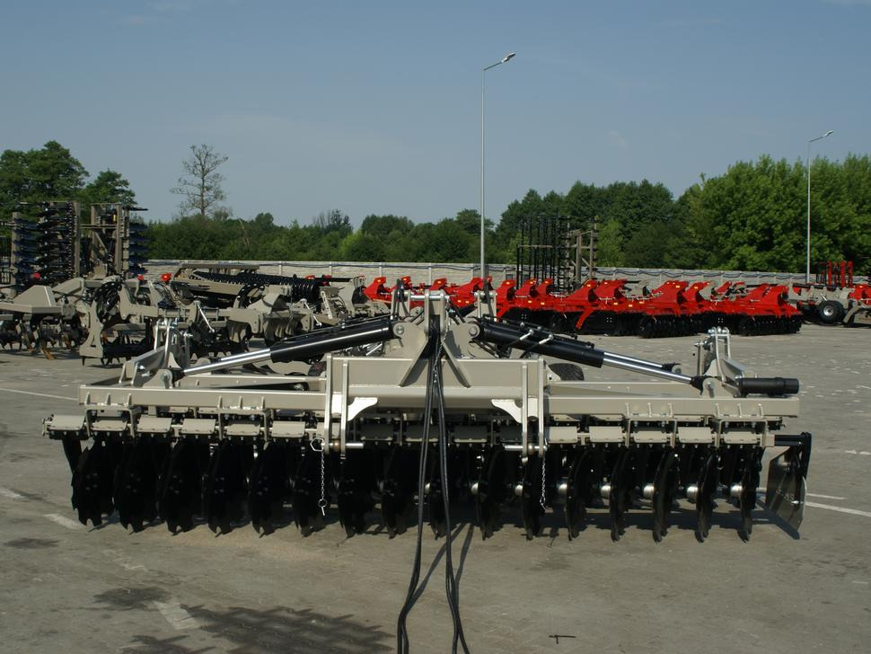 Grapă cu discuri nou ROLEX Hydraulische Scheibenegge / Hydraulic discs harrow / Dechaumeur à disques / Erpice a dischi / Дисковая гидравлическая борона тип лёгкий с тележкой / Brona talerzowa hydraulicznie składana lekka: Foto 10 Grapă cu discuri nou ROLEX Hydraulische Scheibenegge / Hydraulic discs harrow / Dechaumeur à disques / Erpice a dischi / Дисковая гидравлическая борона тип лёгкий с тележкой / Brona talerzowa hydraulicznie składana lekka: Foto 10