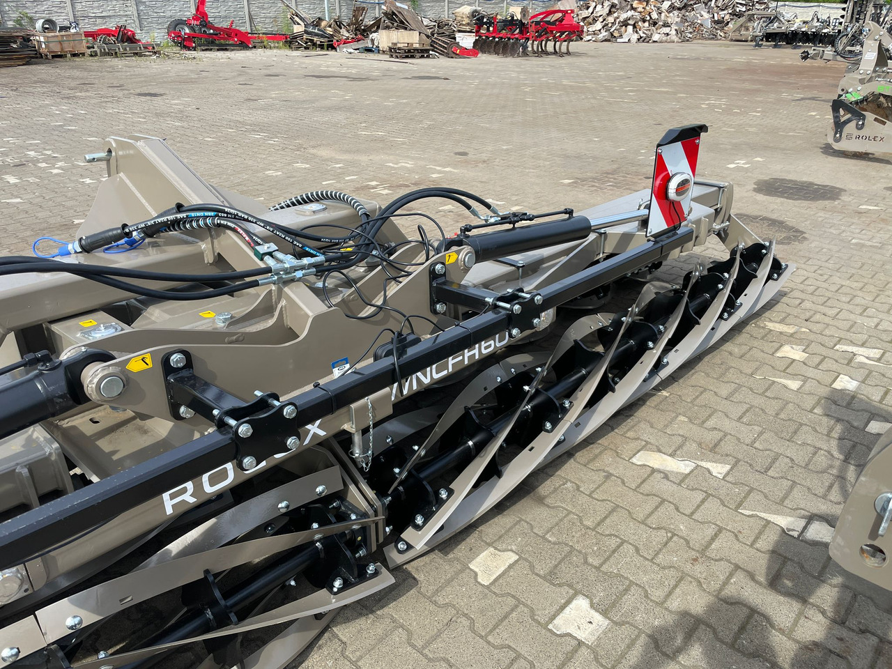 ROLEX Messerwalze / Knife roller / Rouleau couteau / wał nożowy 6 m - Compactor agricola: Foto 3 ROLEX Messerwalze / Knife roller / Rouleau couteau / wał nożowy 6 m - Compactor agricola: Foto 3