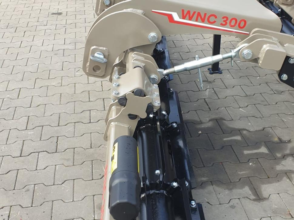 ROLEX Messerwalze / Knife roller cutter / Rouleau couteau / Rullo a coltelli / Каток ножничного типа / Wał nożowy 3 m - Compactor agricola: Foto 2 ROLEX Messerwalze / Knife roller cutter / Rouleau couteau / Rullo a coltelli / Каток ножничного типа / Wał nożowy 3 m - Compactor agricola: Foto 2