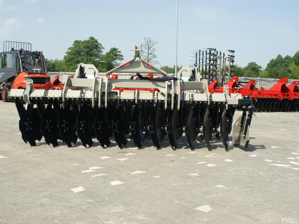 ROLEX Scheibenegge / Discs harrow / Dechaumeur à disques / Erpice a dischi / Дисковая борона / Brona talerzowa 3 m - Grapă cu discuri: Foto 2 ROLEX Scheibenegge / Discs harrow / Dechaumeur à disques / Erpice a dischi / Дисковая борона / Brona talerzowa 3 m - Grapă cu discuri: Foto 2