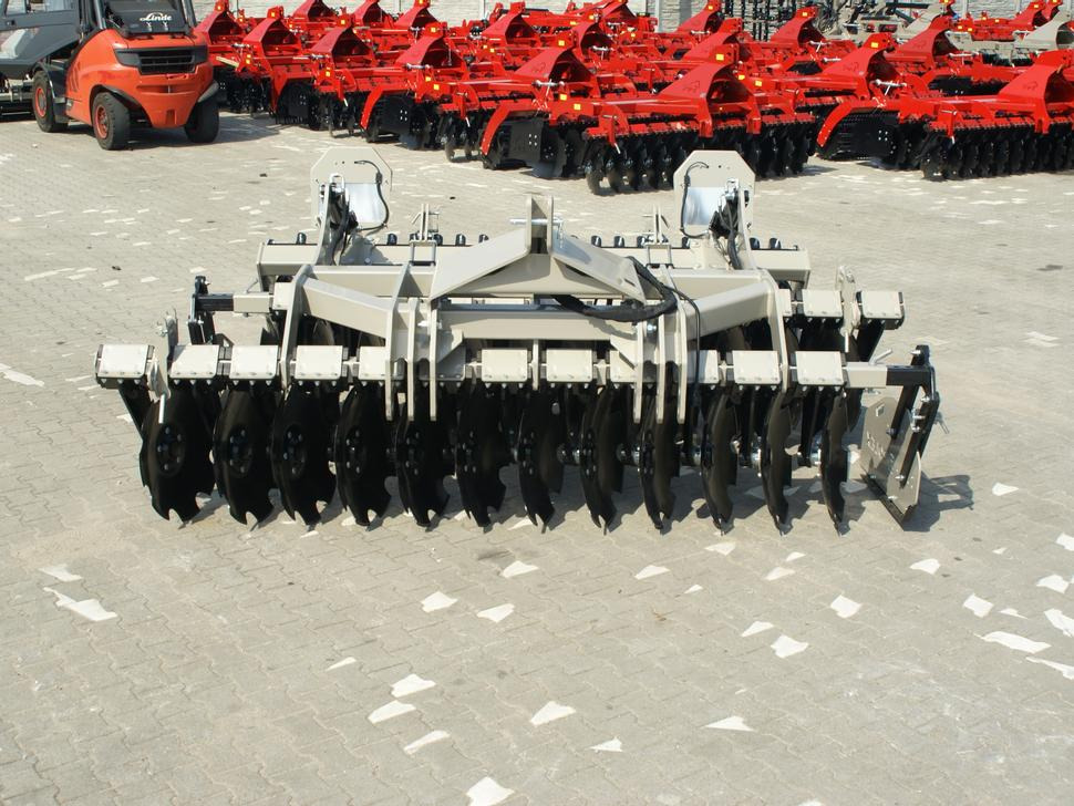 ROLEX Scheibenegge / Discs harrow / Dechaumeur à disques / Erpice a dischi / Дисковая борона / Brona talerzowa 3 m - Grapă cu discuri: Foto 4 ROLEX Scheibenegge / Discs harrow / Dechaumeur à disques / Erpice a dischi / Дисковая борона / Brona talerzowa 3 m - Grapă cu discuri: Foto 4