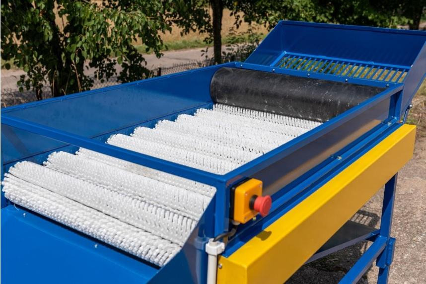 ROLMET Bürstenmaschine / Potato brush cleaner / Nettoyeuse à brosse / Pulitore a spazzole / Очиститель / Czyszczarka szczotkowa - Utilaj pentru cartofi: Foto 5 ROLMET Bürstenmaschine / Potato brush cleaner / Nettoyeuse à brosse / Pulitore a spazzole / Очиститель / Czyszczarka szczotkowa - Utilaj pentru cartofi: Foto 5