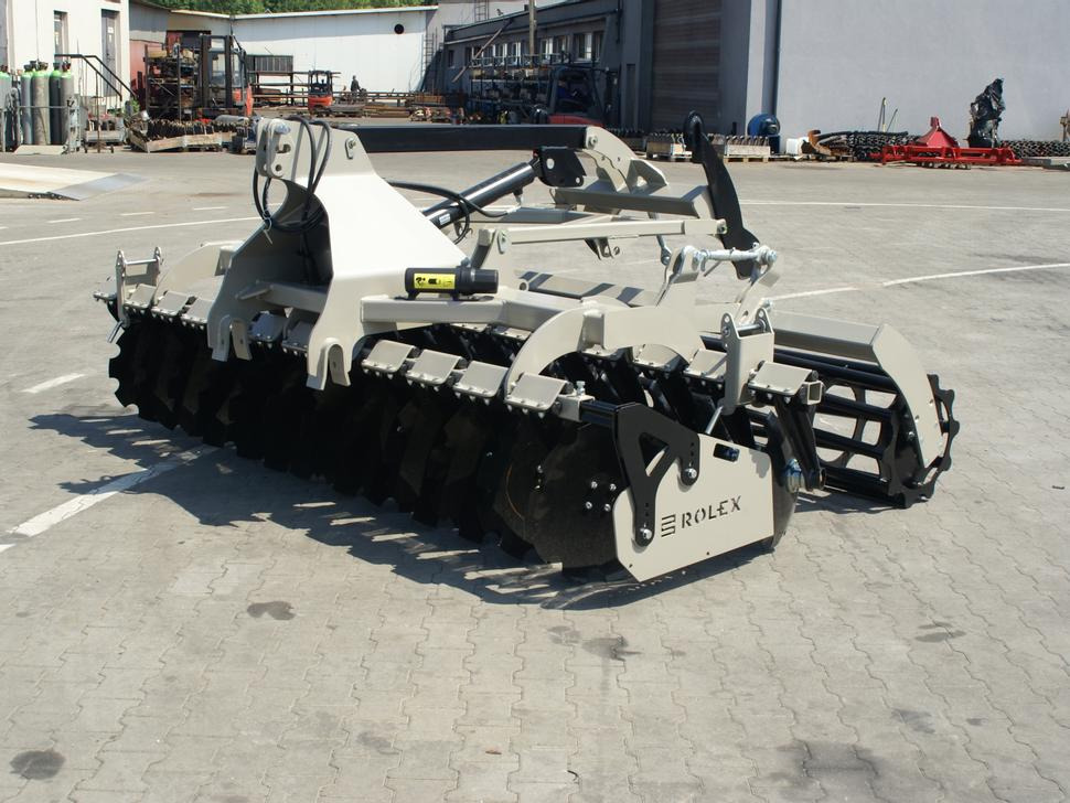 Rolex Scheibenegge / Disc harrow with hydropack / Déchaumeur à disques avec support semoir / Erpice a dischi / Cultivador de discos con hydropack / Дисковая борона с гидропаком 3 m - Grapă cu discuri: Foto 1 Rolex Scheibenegge / Disc harrow with hydropack / Déchaumeur à disques avec support semoir / Erpice a dischi / Cultivador de discos con hydropack / Дисковая борона с гидропаком 3 m - Grapă cu discuri: Foto 1