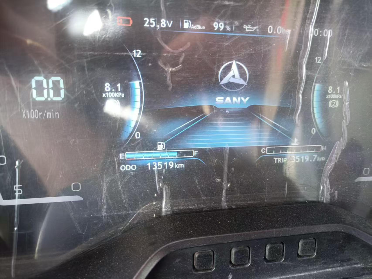 SANY SANY - Macara tot teren: Foto 4 SANY SANY - Macara tot teren: Foto 4