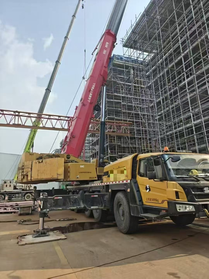 SANY SANY SANY SANY - Macara tot teren: Foto 1 SANY SANY SANY SANY - Macara tot teren: Foto 1