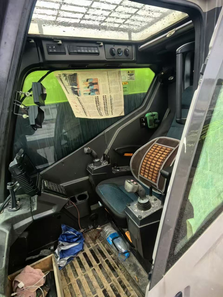 ZOOMLION 200E7 - Macara tot teren: Foto 5 ZOOMLION 200E7 - Macara tot teren: Foto 5