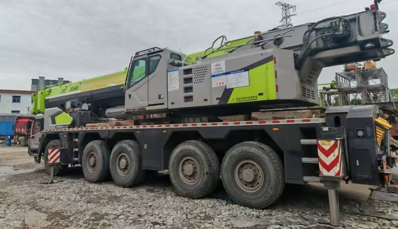 ZOOMLION ZOOMLION ZOOMLION - Macara tot teren: Foto 5 ZOOMLION ZOOMLION ZOOMLION - Macara tot teren: Foto 5