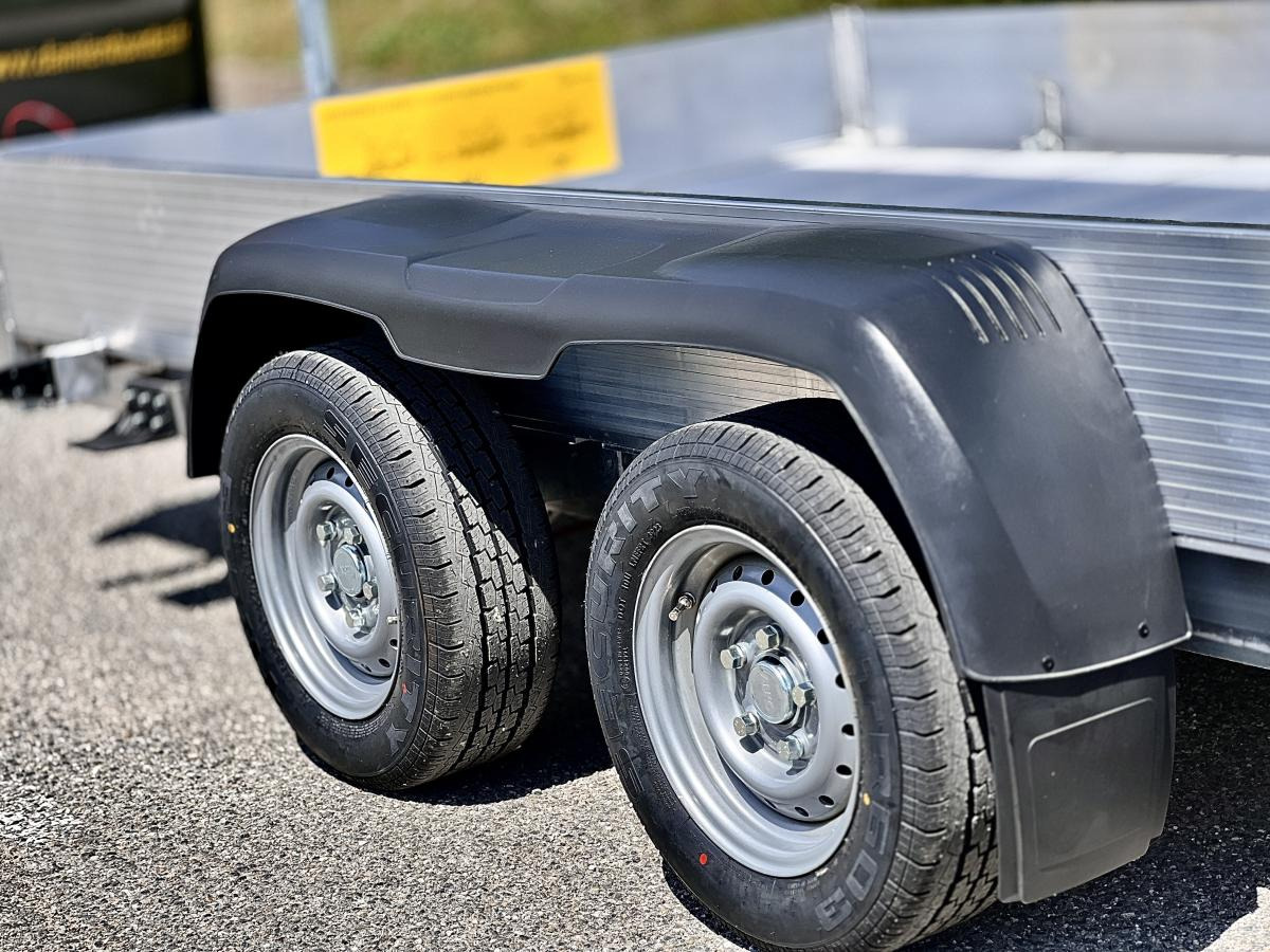 Remorcă transport utilaje nou DEFINITIVE CLM Remorque porte engin aluminium 3T5 FLY35: Foto 11 Remorcă transport utilaje nou DEFINITIVE CLM Remorque porte engin aluminium 3T5 FLY35: Foto 11