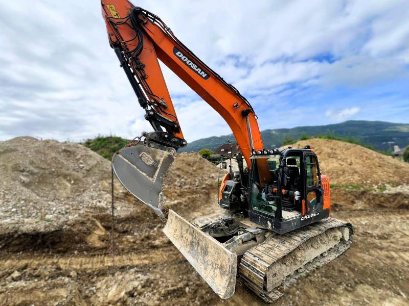 Doosan DX235 LCR-5 PELLE A CHENILLES 26T - Excavator pe şenile: Foto 5 Doosan DX235 LCR-5 PELLE A CHENILLES 26T - Excavator pe şenile: Foto 5