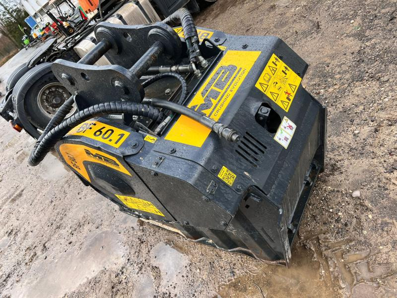 Godet concasseur MB BF60 pour pelle de 10t à 20t (Net de TVA) - Cupă excavator: Foto 5 Godet concasseur MB BF60 pour pelle de 10t à 20t (Net de TVA) - Cupă excavator: Foto 5