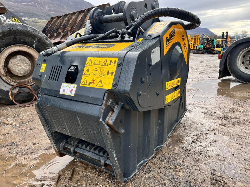 Godet concasseur MB BF60 pour pelle de 10t à 20t (Net de TVA) - Cupă excavator: Foto 4 Godet concasseur MB BF60 pour pelle de 10t à 20t (Net de TVA) - Cupă excavator: Foto 4