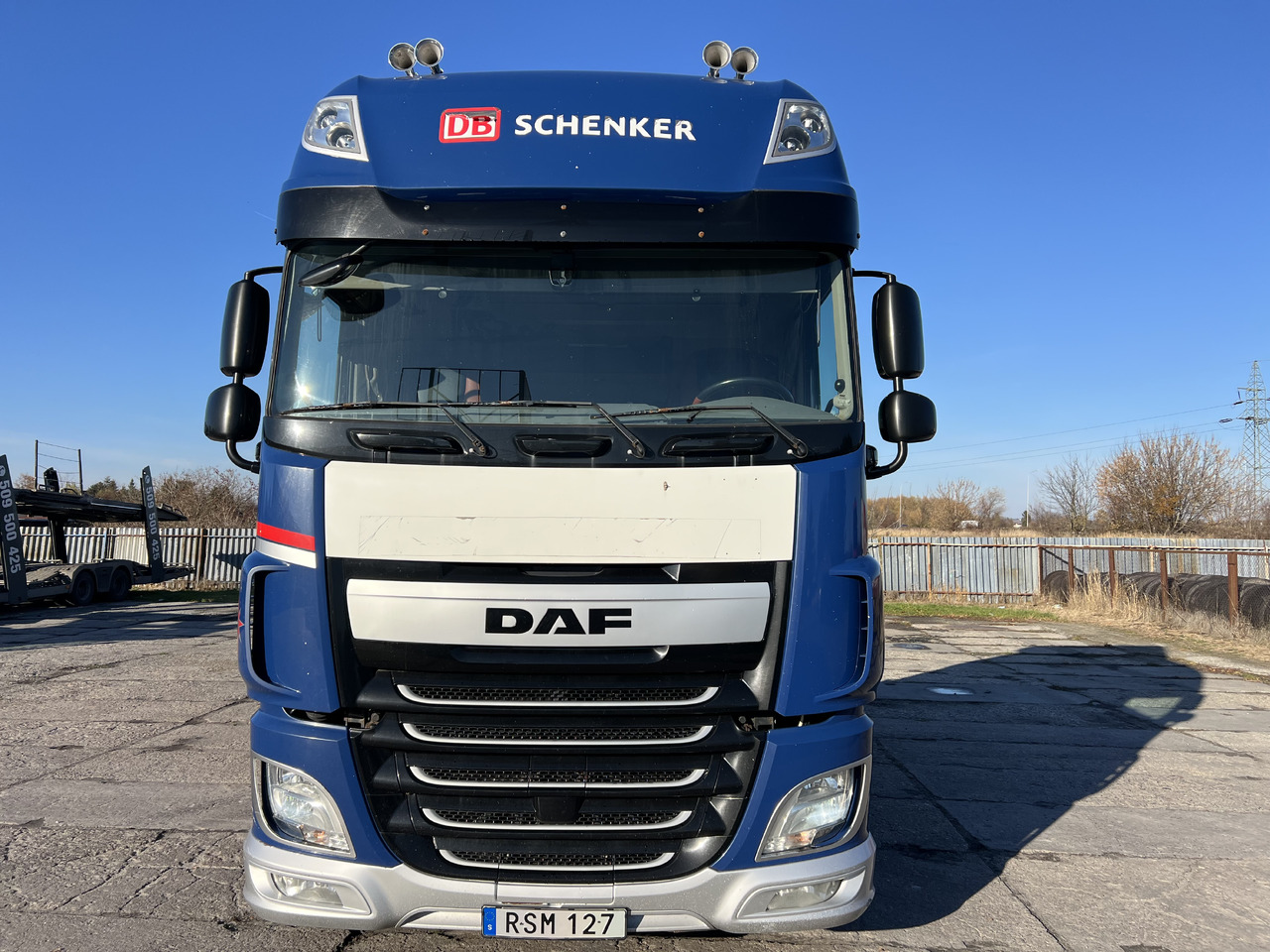 DAF XF510 - Camion transport auto: Foto 2 DAF XF510 - Camion transport auto: Foto 2