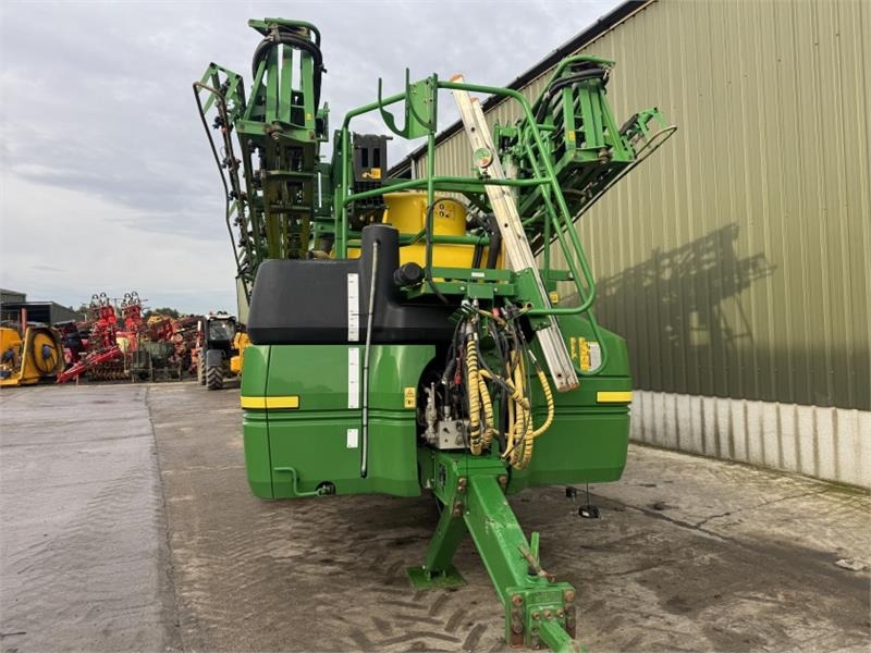 John Deere R952i PowrSpray Trailed Sprayer - Maşină de erbicidat purtata: Foto 3 John Deere R952i PowrSpray Trailed Sprayer - Maşină de erbicidat purtata: Foto 3