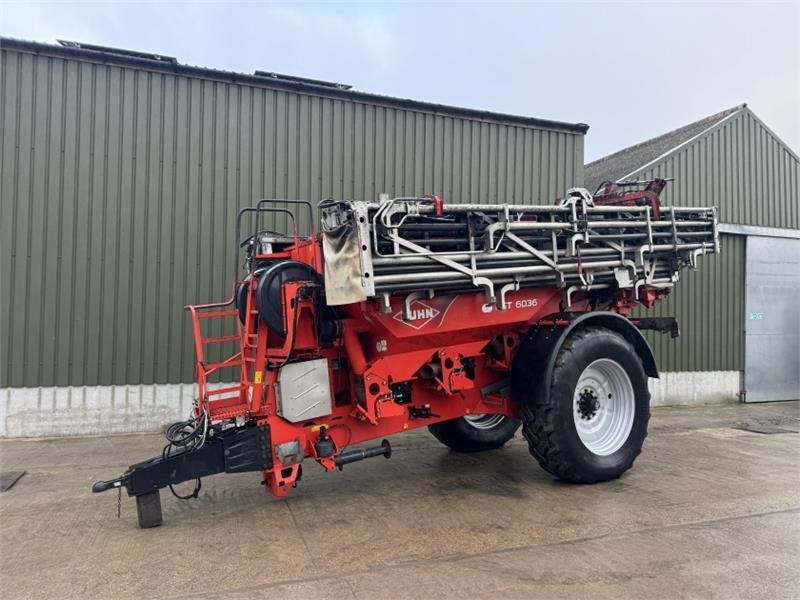 Kuhn AGT 6036 Boom Fert Spreader - Imprastietor îngrăşăminte: Foto 1 Kuhn AGT 6036 Boom Fert Spreader - Imprastietor îngrăşăminte: Foto 1