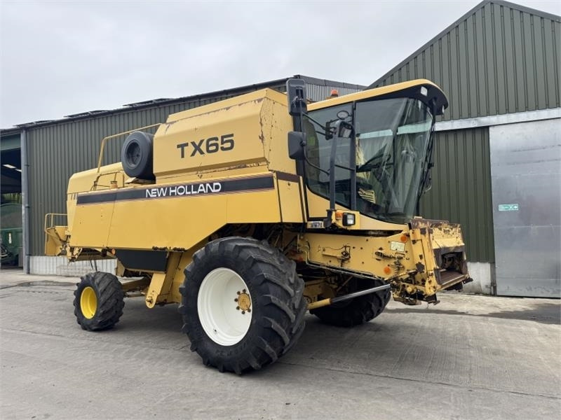 New Holland TX65 c/w 17ft Header - Utilaje pentru combină agricola: Foto 3 New Holland TX65 c/w 17ft Header - Utilaje pentru combină agricola: Foto 3