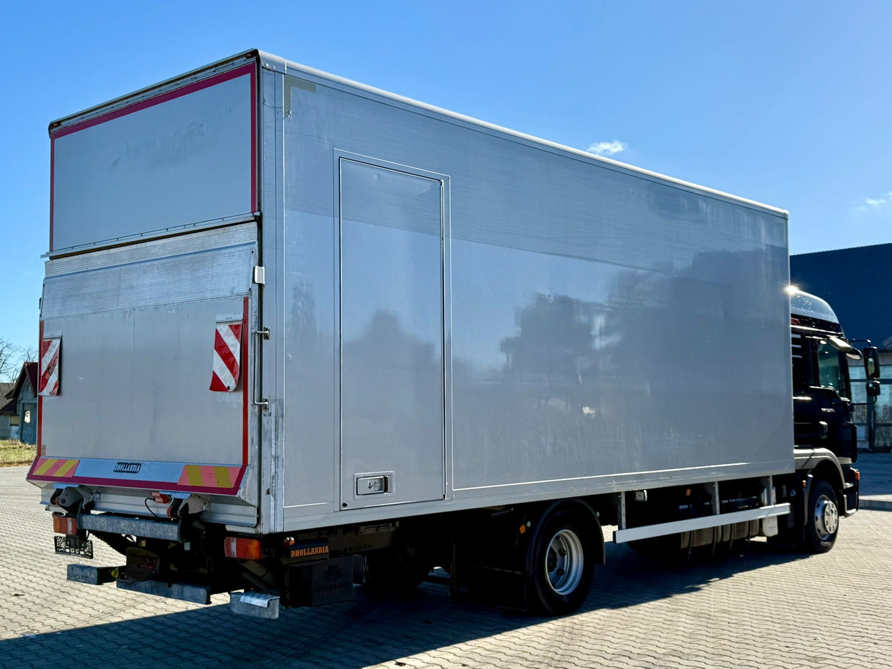 MAN TGM 12.290 / TGL / KONTENER / WINDA / 18 EUROPALET / SYPIALKA / - Camion furgon: Foto 3 MAN TGM 12.290 / TGL / KONTENER / WINDA / 18 EUROPALET / SYPIALKA / - Camion furgon: Foto 3