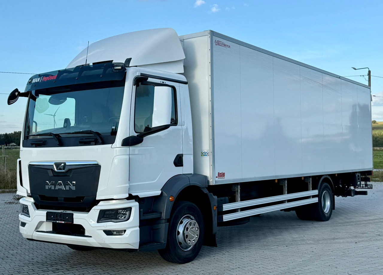 MAN TGM 15.290 / CHŁODNIA / WINDA / 8.3 M DŁUGOŚCI / 20 EUROPALET / THERMO KING / +30/-30 / AUTOMAT / 2021 ROK / SERWISOWANY - Camion frigider: Foto 2 MAN TGM 15.290 / CHŁODNIA / WINDA / 8.3 M DŁUGOŚCI / 20 EUROPALET / THERMO KING / +30/-30 / AUTOMAT / 2021 ROK / SERWISOWANY - Camion frigider: Foto 2